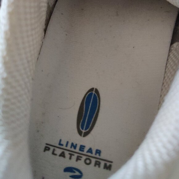 Brooks Women's Addiction Walker 2 Walking Shoe - Picture 8 of 11